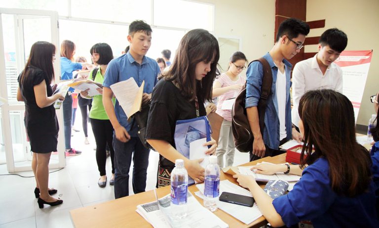 Hướng dẫn thí sinh trúng tuyển xác nhận nhập học, chuẩn bị và làm thủ tục nhập học