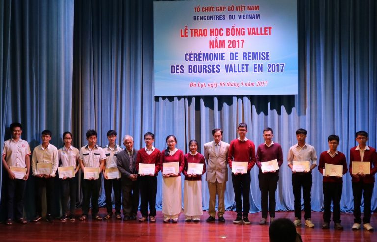 Thông báo về việc nộp hồ sơ xét cấp học bổng Vallet năm 2018 cho sinh viên