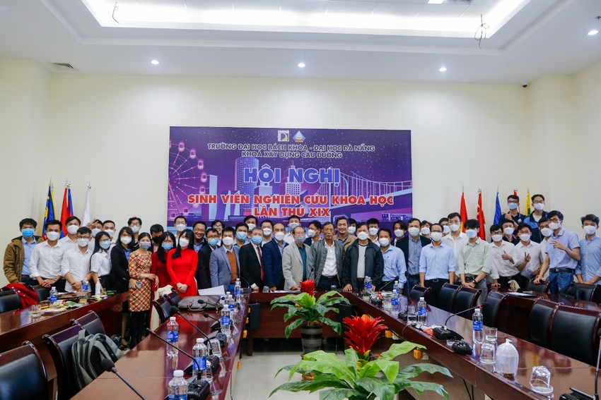 12 đề tài tham gia Hội nghị Sinh viên NCKH khoa Xây dựng Cầu đường lần thứ XIX năm 2022